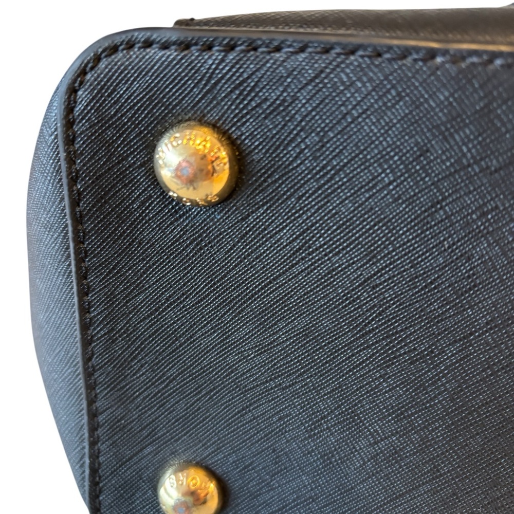 Michael Kors Black Saffiano Leather Tote Bag. - Picture 8 of 8